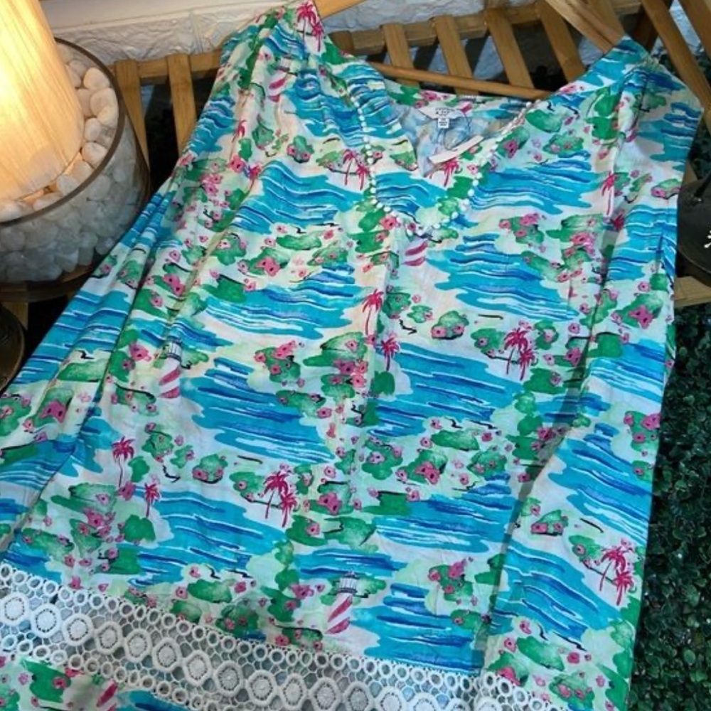Crown and Ivy linen sleeveless top